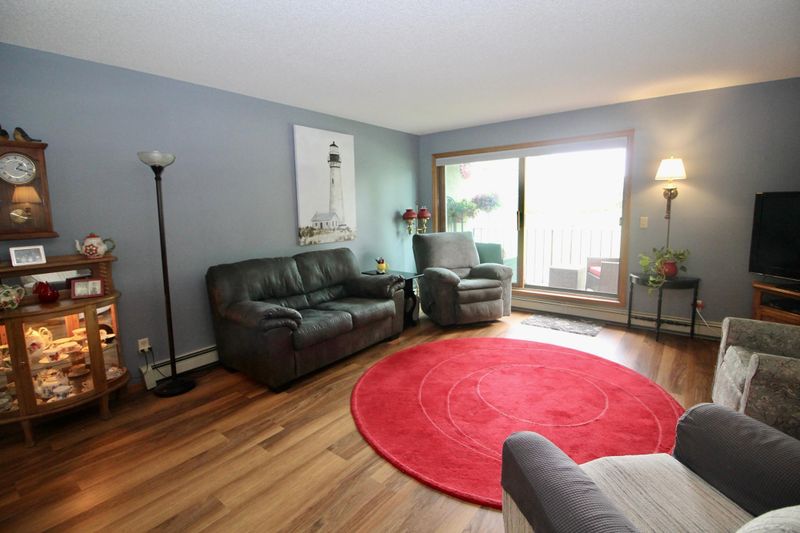 1801 Becker Ave SE #103, Willmar, MN 56201