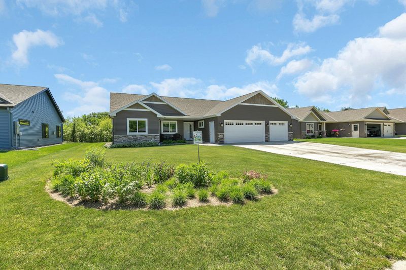 524 Lanigan Way SE, Saint Joseph, MN 56374