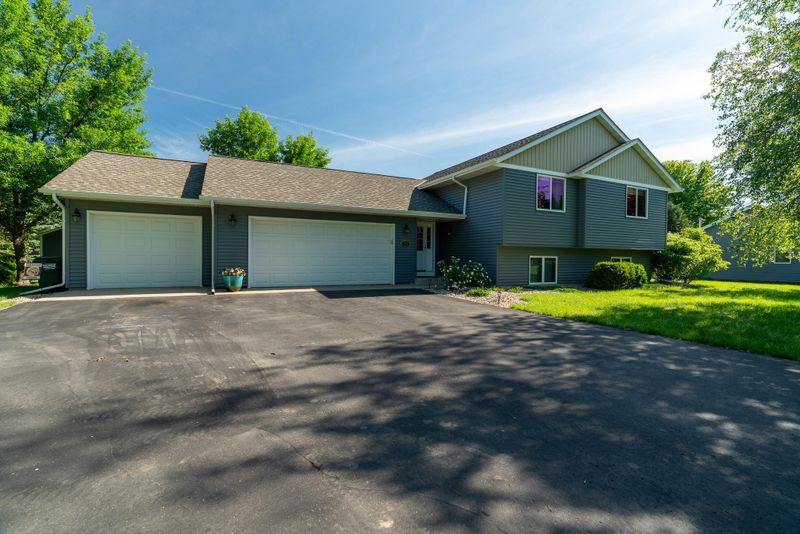 20 Turner Ct, Mankato, MN 56001
