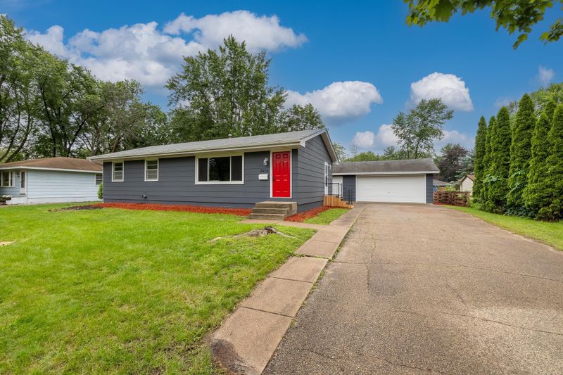 2408 Sherwood Rd, Moundsview, MN 55112