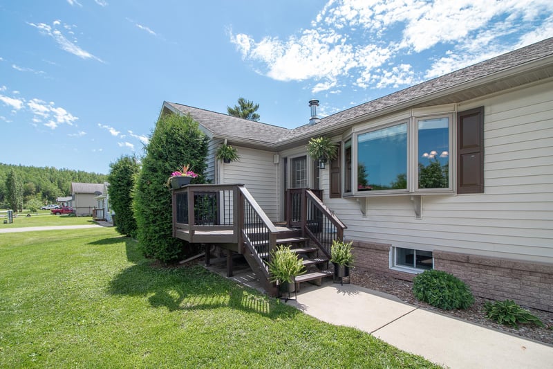 509 16th Ave W, Eveleth, MN 55734