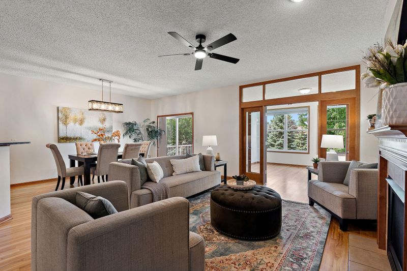 10814 Thone Cir, Woodbury, MN 55129