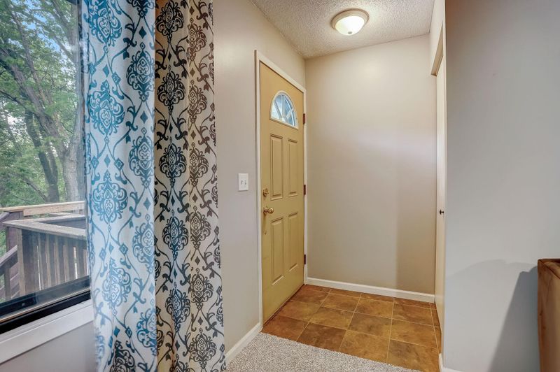 288 River Woods Ln, Burnsville, MN 55337