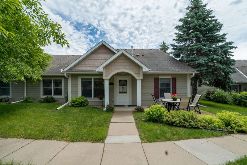 1842 Macintosh Ct, Saint Peter, MN 56082