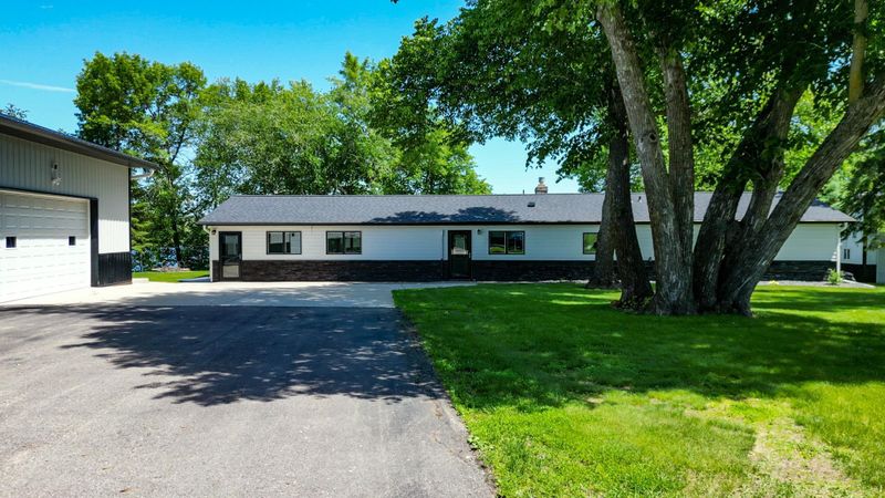 19551 Cozy Point Dr, Fergus Falls, MN 56537