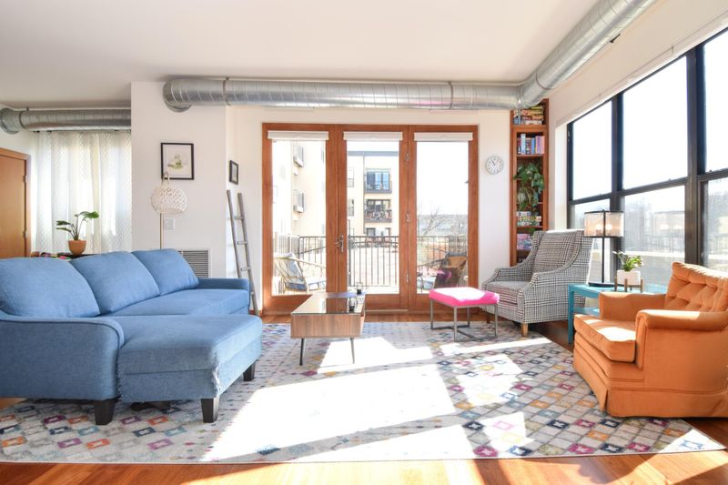 15 E Franklin Ave #201, Minneapolis, MN 55404