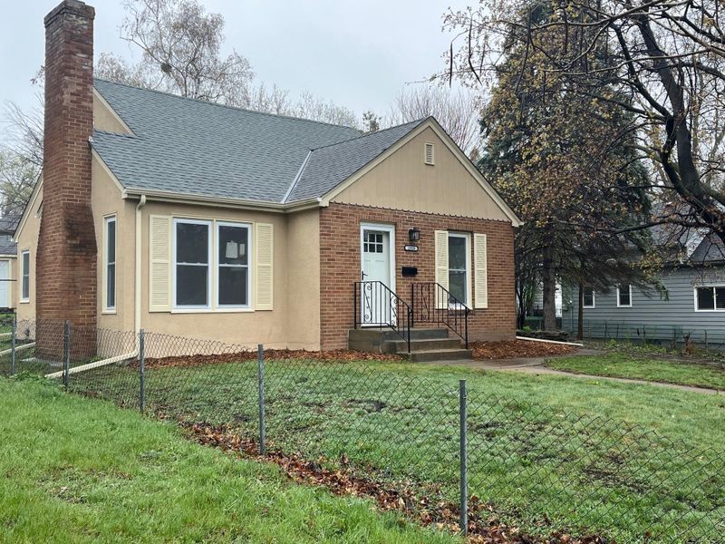2920 Drew Ave, Robbinsdale, MN 55422