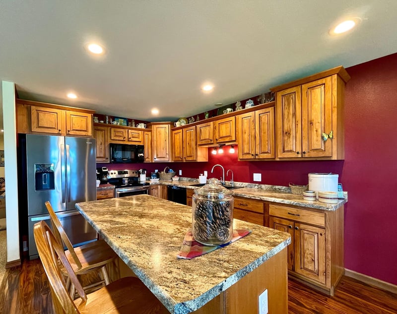 606 Scenic Hw SE, Blackduck, MN 56630