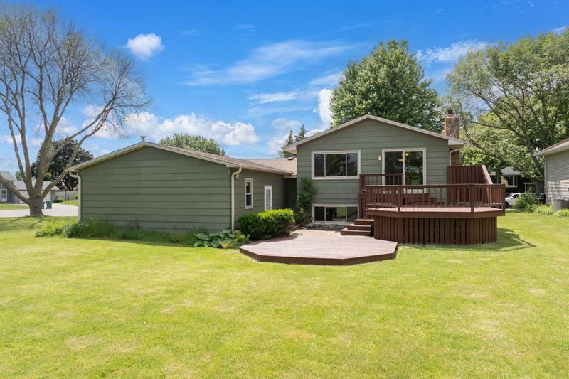 7415 78th Ct N, Brooklyn Park, MN 55445
