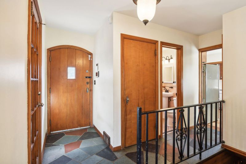 6417 Warren Ave S, Edina, MN 55439