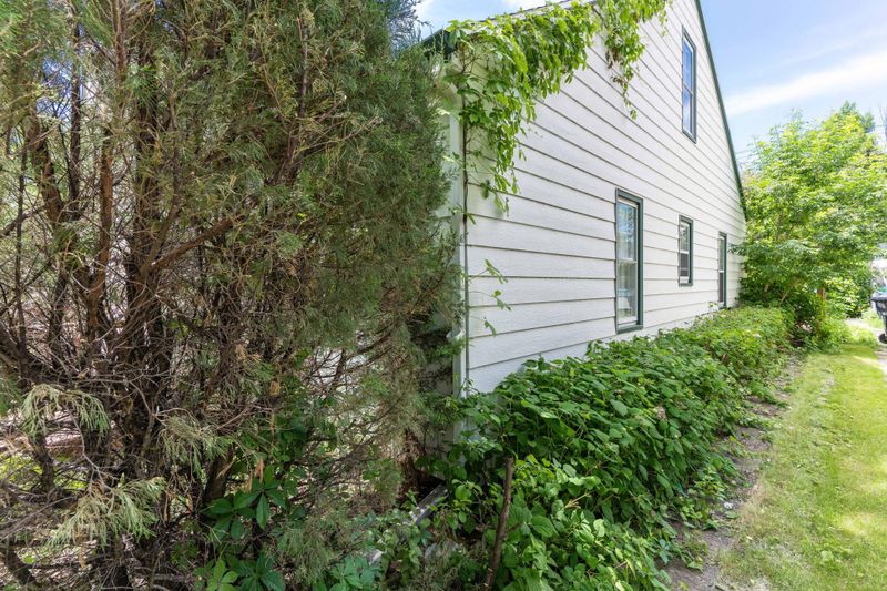 221 8th St N, Breckenridge, MN 56520