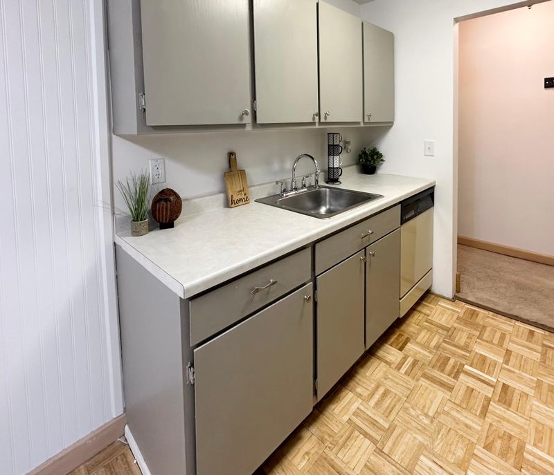3431 Kent St #905, Shoreview, MN 55126