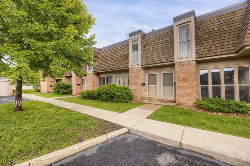 6377 Barrie Rd, Minneapolis, MN 55435