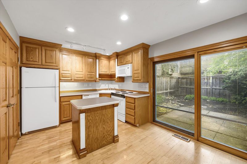 6377 Barrie Rd, Minneapolis, MN 55435