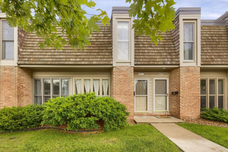 6377 Barrie Rd, Minneapolis, MN 55435
