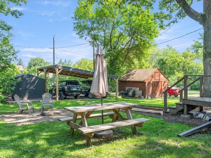 405 1st St SW, Crosby, MN 56441