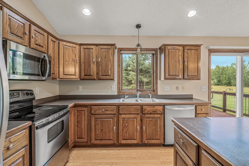 702 Black Forest Rd, New Germany, MN 55367