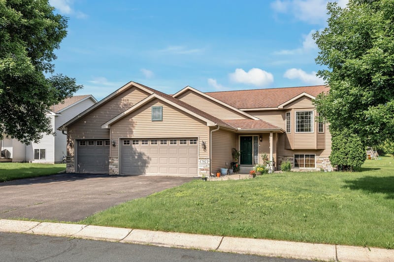 702 Black Forest Rd, New Germany, MN 55367
