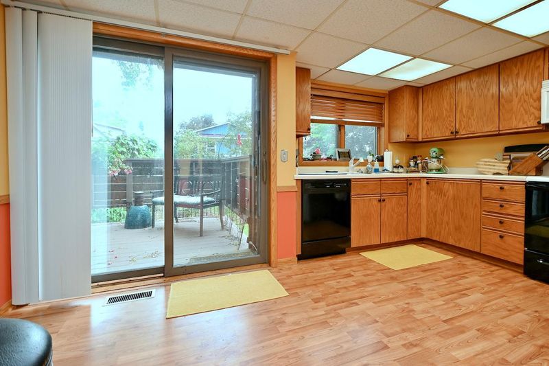 1373 Mcnally Dr, Winona, MN 55987