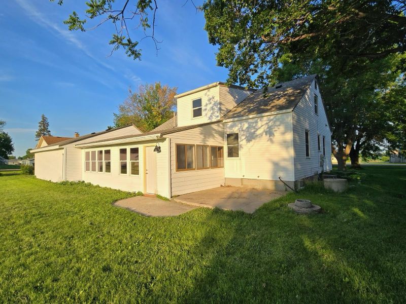 370 County Road 5, Worthington, MN 56187