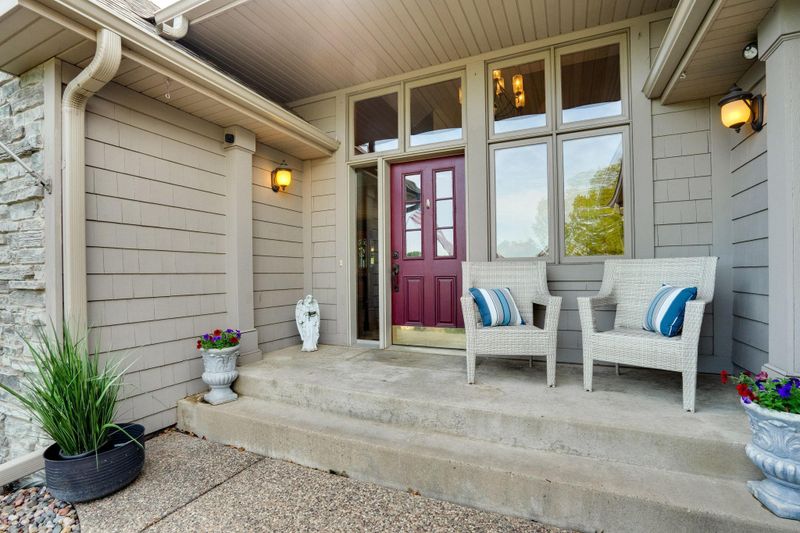 310 Crestview Dr, Hastings, MN 55033