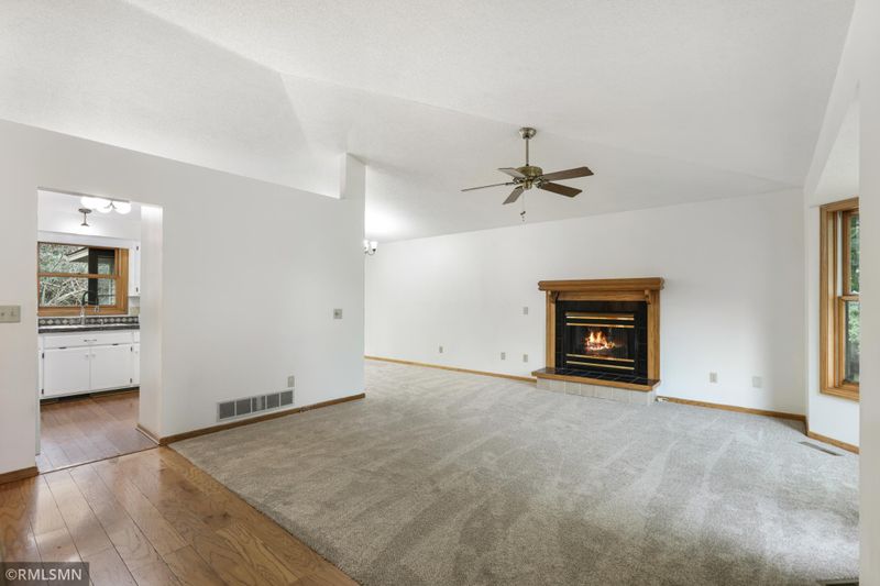 4031 154th Ct W, Rosemount, MN 55068
