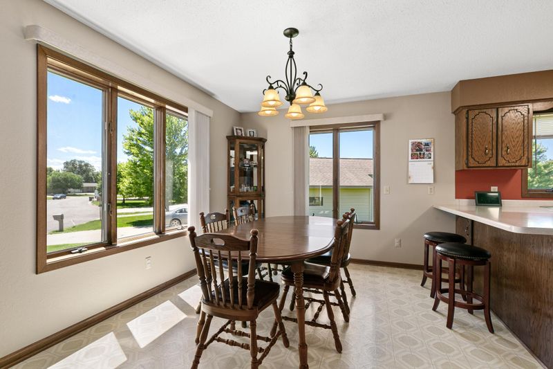 167 Meadowlark Ln SW, Melrose, MN 56352