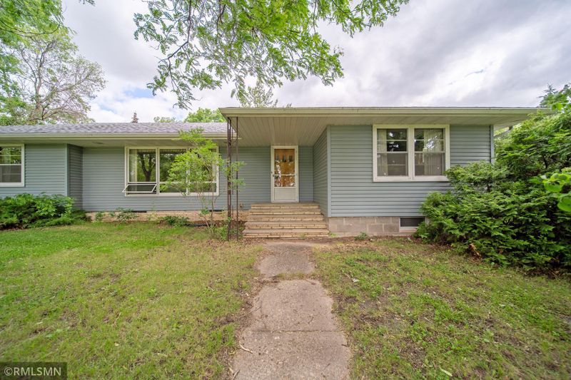 924 Main St W, Cannon Falls, MN 55009