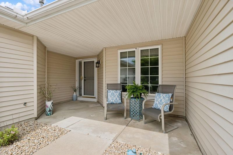 17387 Deerfield Dr SE, Prior Lake, MN 55372