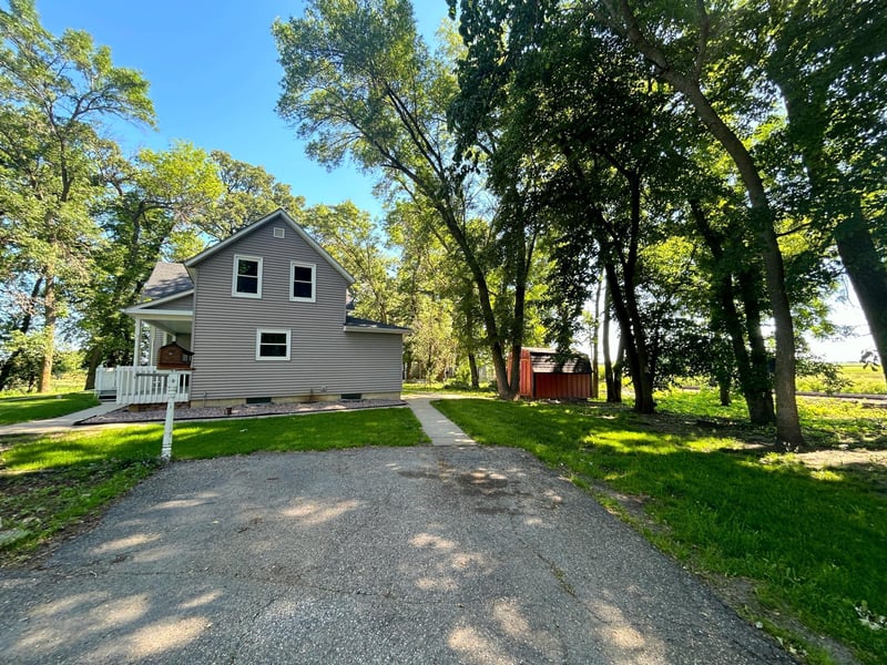 16095 5 & 25 Hw, Hamburg, MN 55339