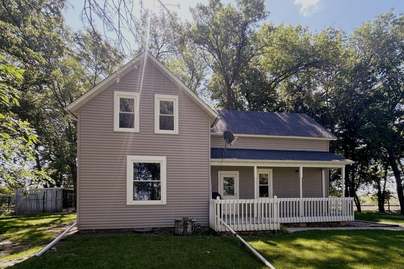 16095 5 & 25 Hw, Hamburg, MN 55339