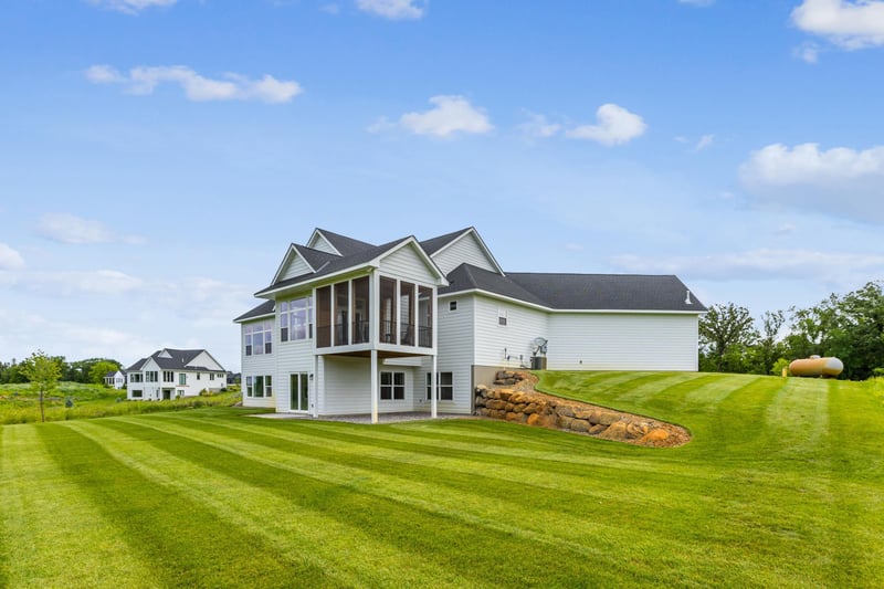 3107 86th St SE, Delano, MN 55328
