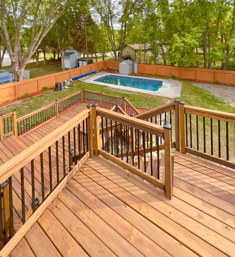 1748 Peltier Lake Dr, Hugo, MN 55038