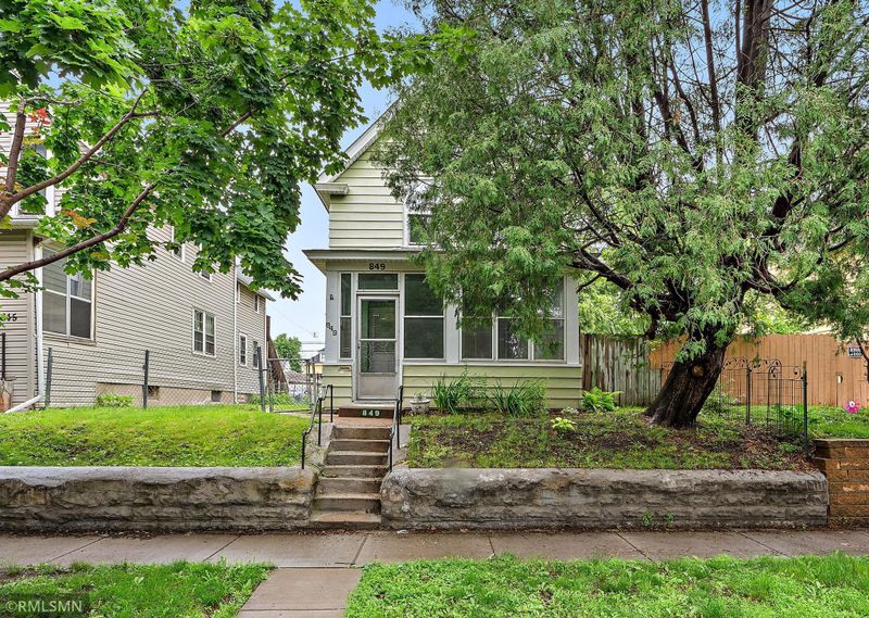 849 Lawson Ave E, Saint Paul, MN 55106