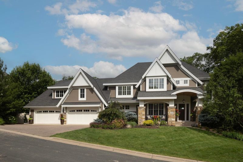 7401 Dogwood Rd, Excelsior, MN 55331