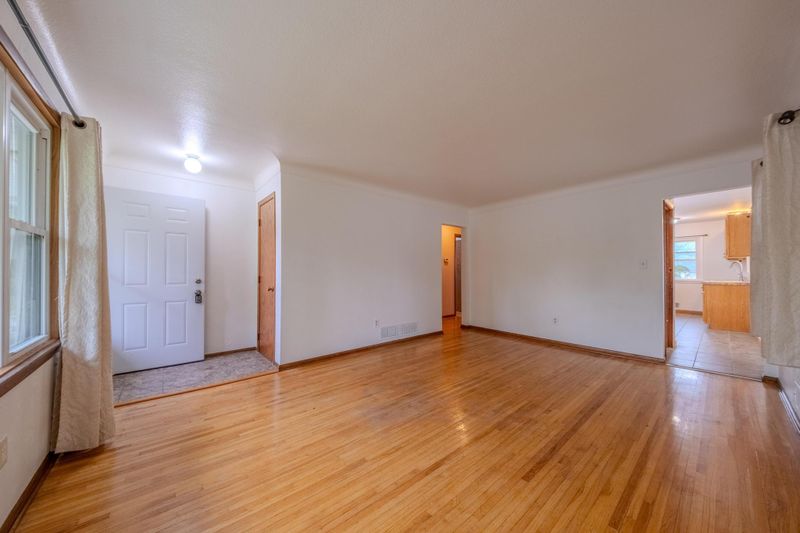 1770 Reaney Ave, Saint Paul, MN 55106
