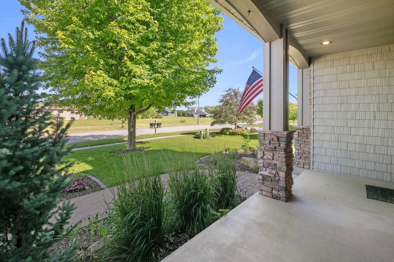 4991 Chalet Ct, Red Wing, MN 55066