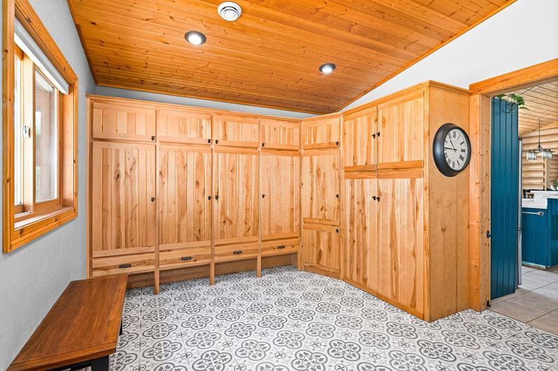 1161 Dahlman Rd, Cromwell, MN 55726