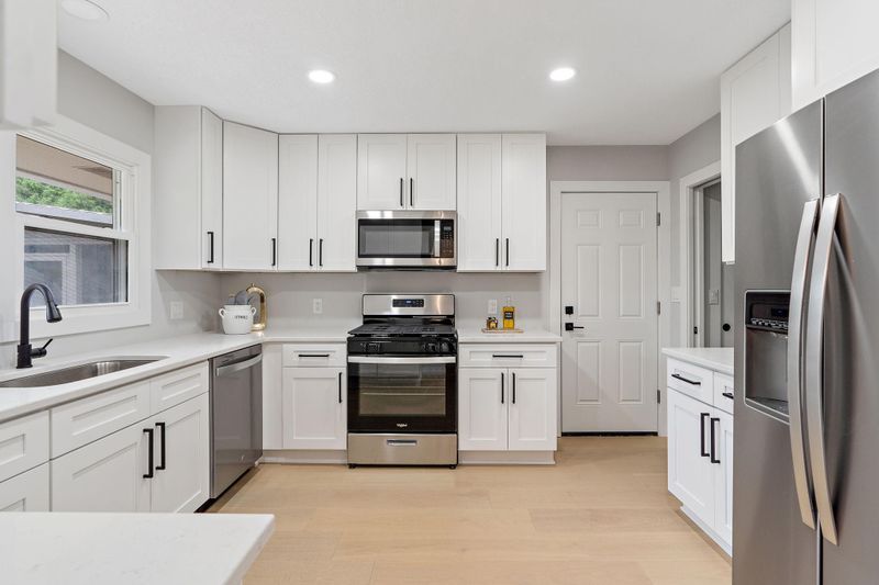 3130 Upper 71st St E, Inver Grove Heights, MN 55076