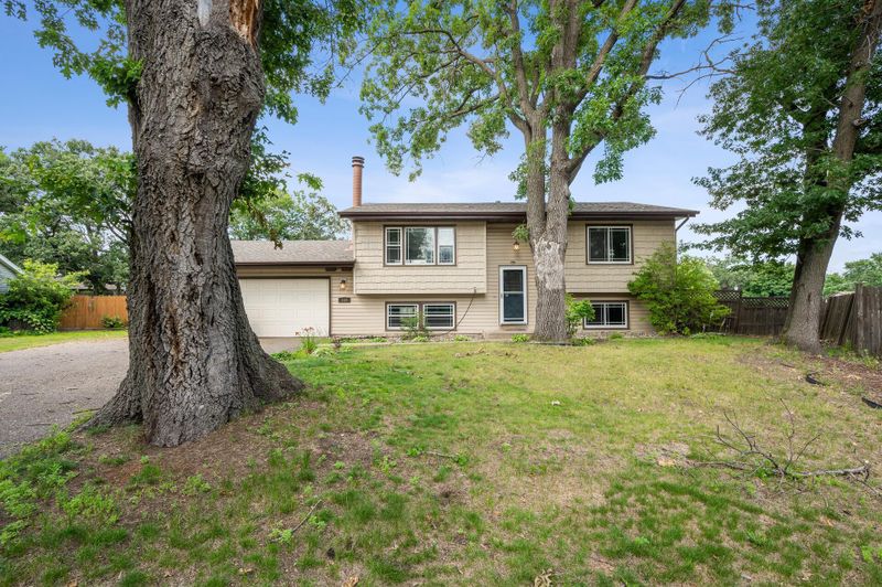 399 106th Ave NW, Minneapolis, MN 55448