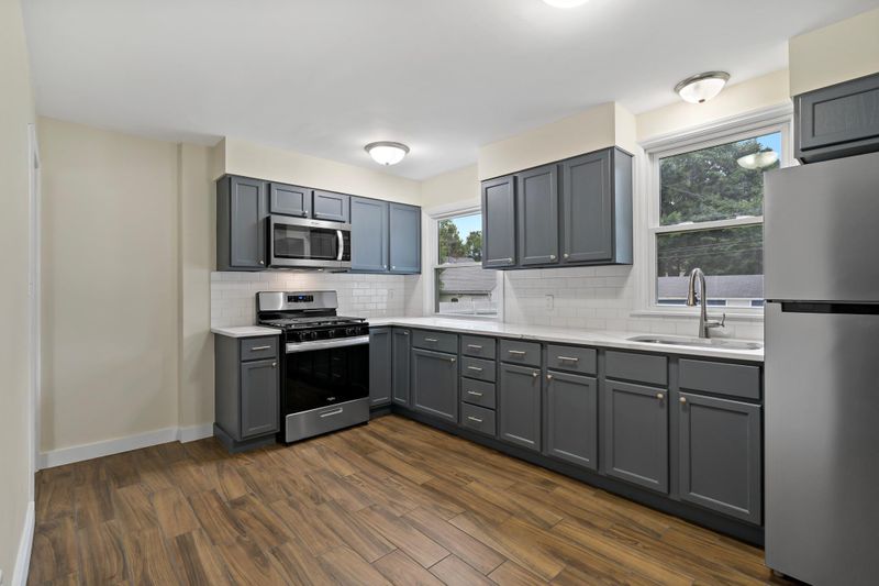 3230 Irving Ave N, Minneapolis, MN 55412