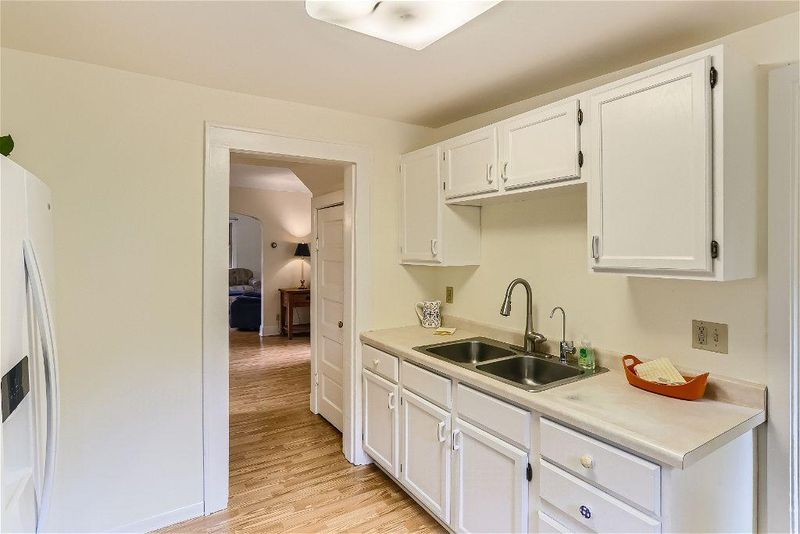 1724 Field Ave, Saint Paul, MN 55116
