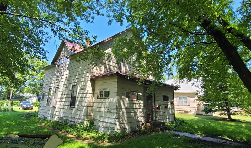 209 N Bruce St, Ivanhoe, MN 56142
