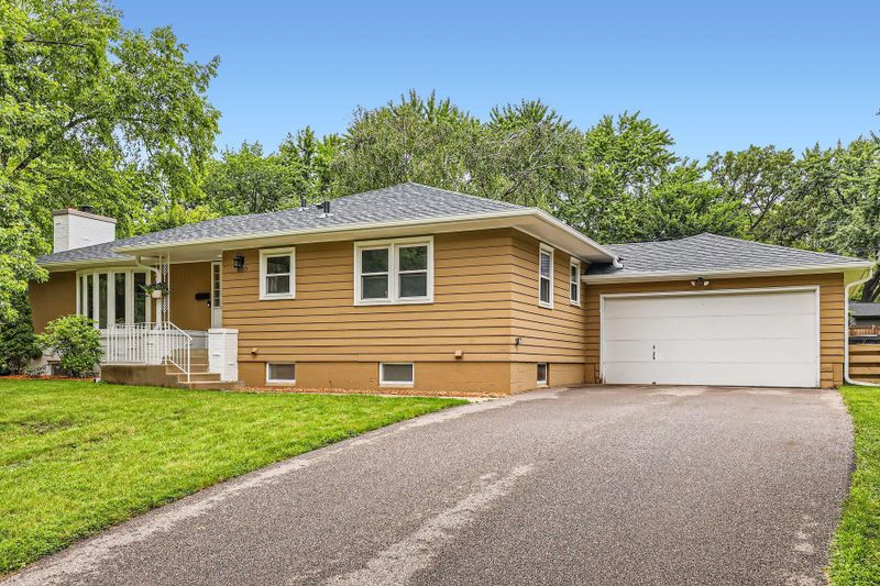 8130 Patsy Ln, Minneapolis, MN 55427