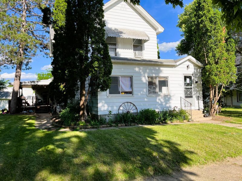 106 7th Ave S, Princeton, MN 55371