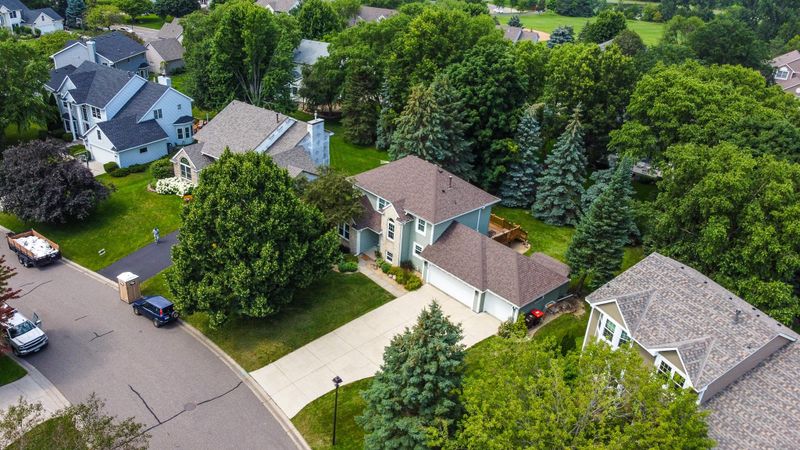 1757 Lochaven Dr, Woodbury, MN 55125