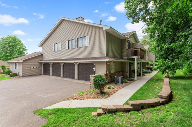 7606 Vinewood Ct #606, Maple Grove, MN 55311