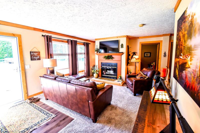 12234 Hay Creek Dr, Park Rapids, MN 56470