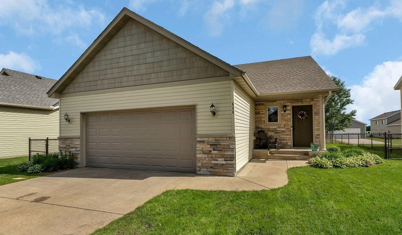 640 16th St S, Sartell, MN 56377