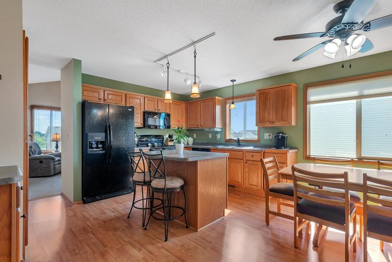640 16th St S, Sartell, MN 56377